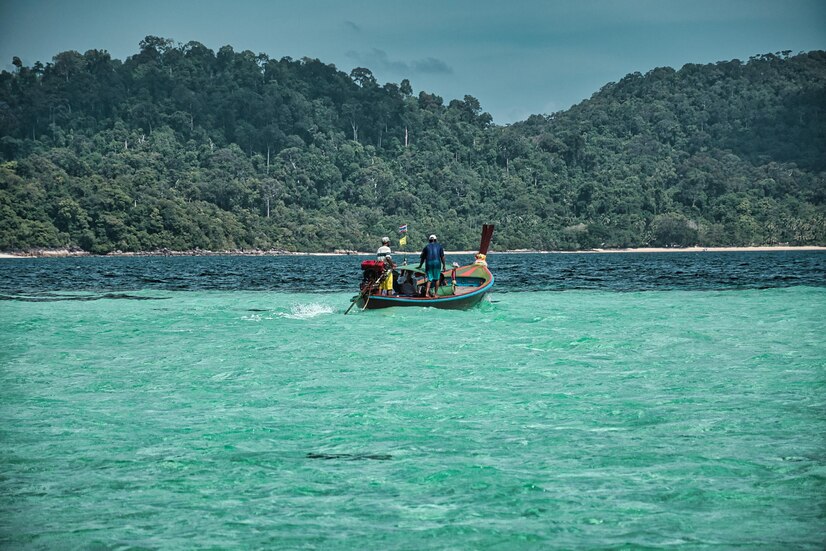 Mengenal Tradisi Maritim Indonesia dari Timur ke Barat Nusantara