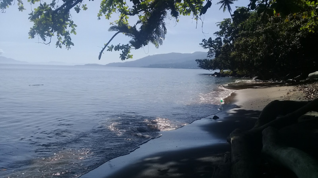 Pantai Wae Rana Flores