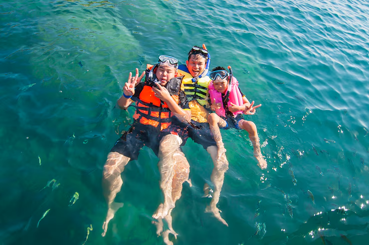 aktivitas wisata laut