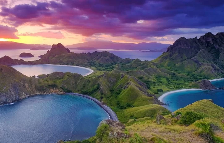 5 Wisata Bahari 2025: Destinasi Pantai Terpopuler untuk Liburan Gen Z