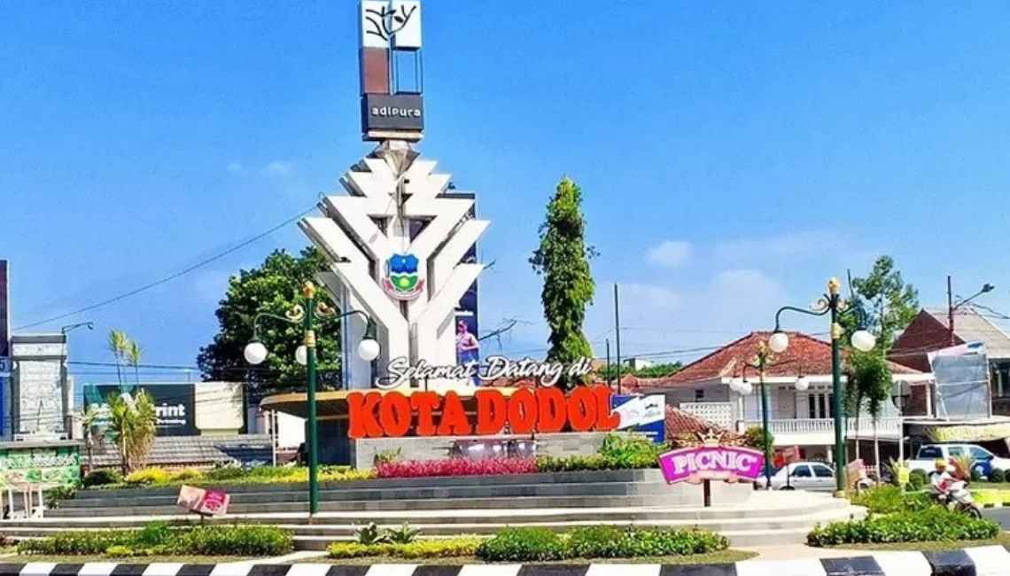 wisata menjelajahi garut swiss van java