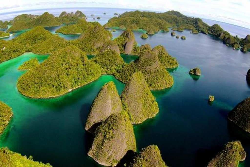 Nautical Lifestyle Indonesia 2025: Panduan Lengkap Liveaboard Raja Ampat Diving untuk Gen Z